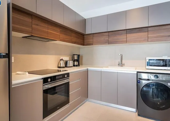 Hazel - 2-bedroom In Appartamento *