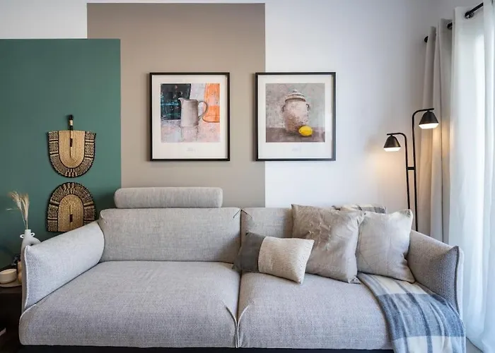 Hazel - 2-bedroom In Apartament *